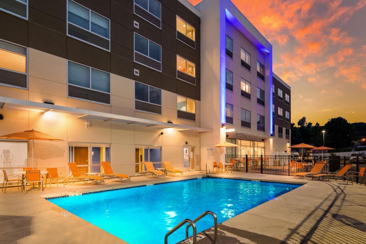 Holiday Inn Express & Suites - Asheboro By Ihg Dış mekan fotoğraf