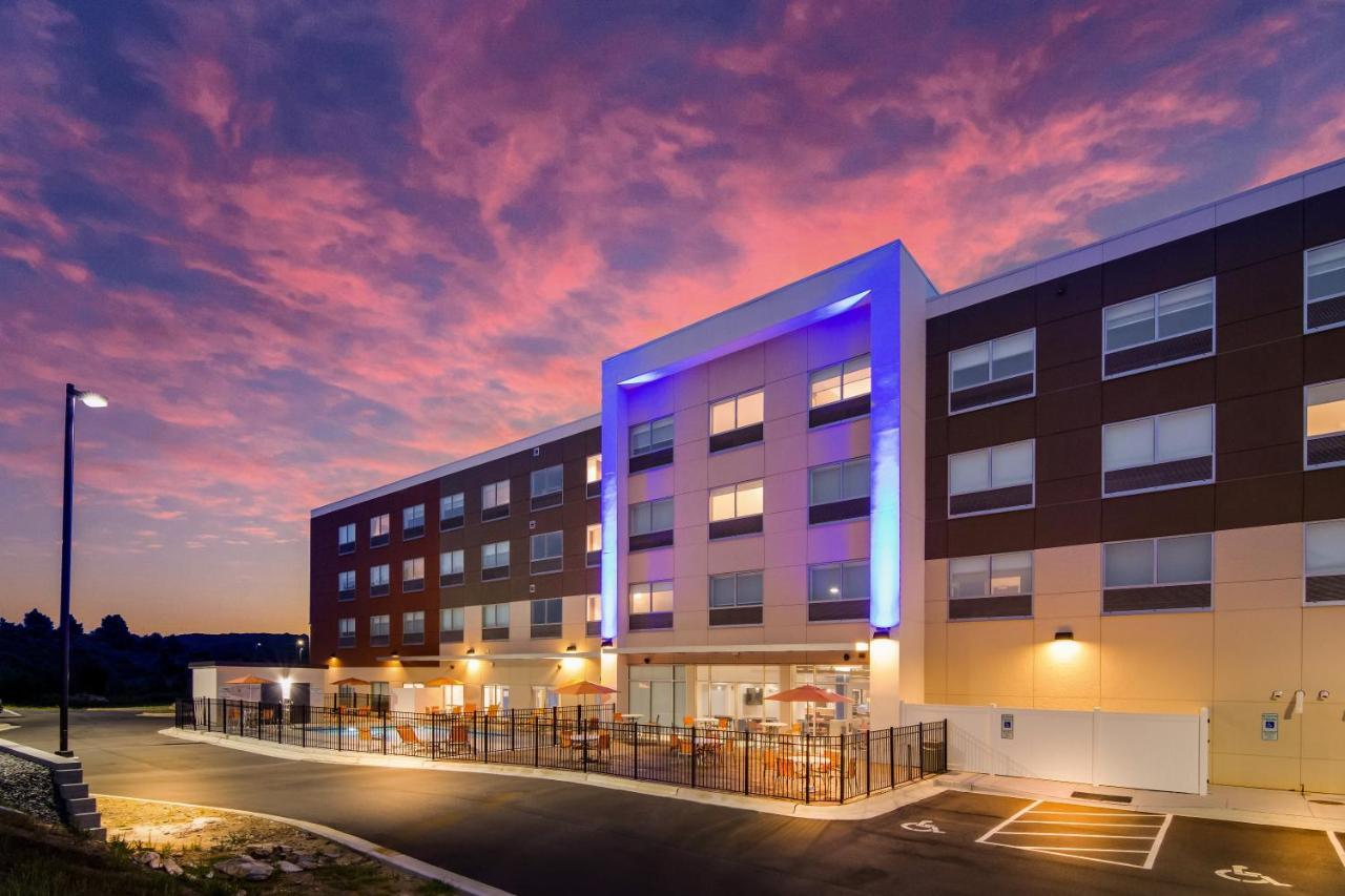 Holiday Inn Express & Suites - Asheboro By Ihg Dış mekan fotoğraf