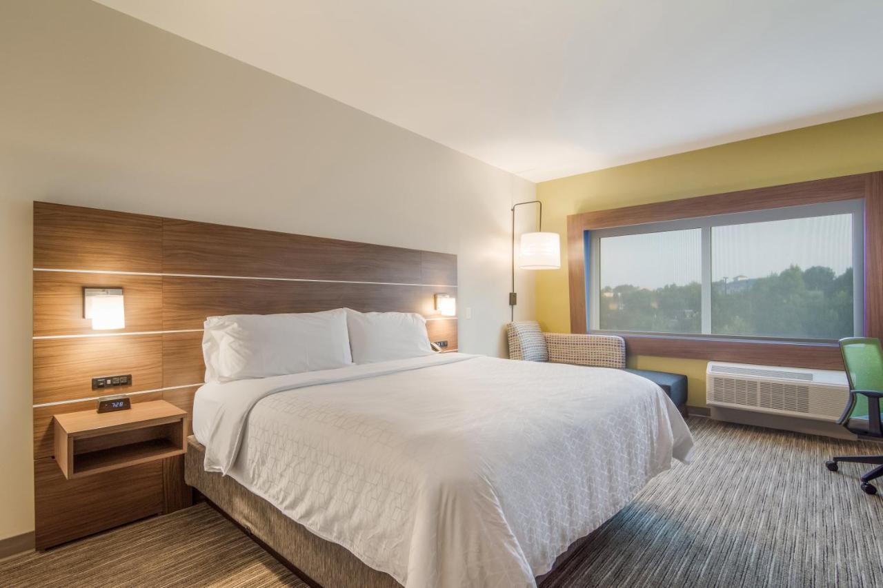 Holiday Inn Express & Suites - Asheboro By Ihg Dış mekan fotoğraf